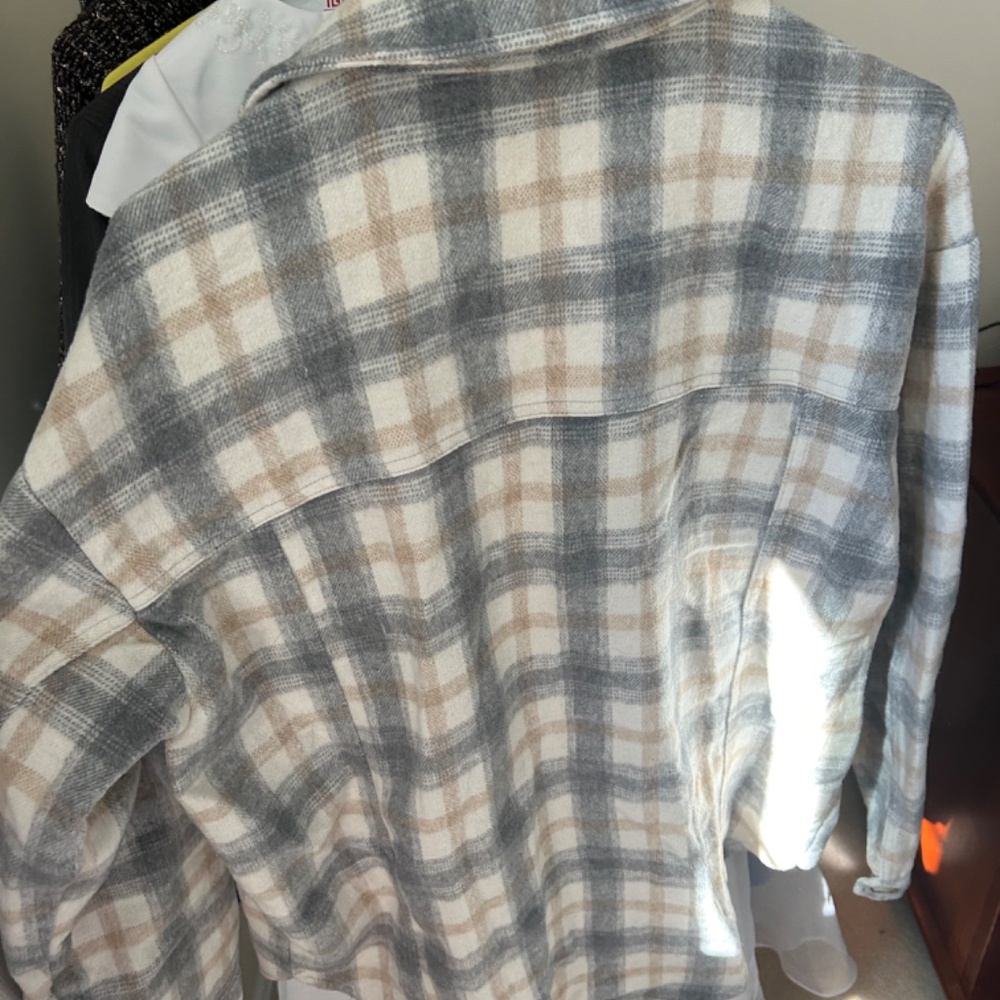PacSun Shacket - Picture 2 of 3